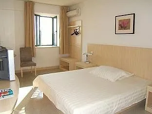 Jinjiang Inn - Shanghai Zhongshan Park 3*,